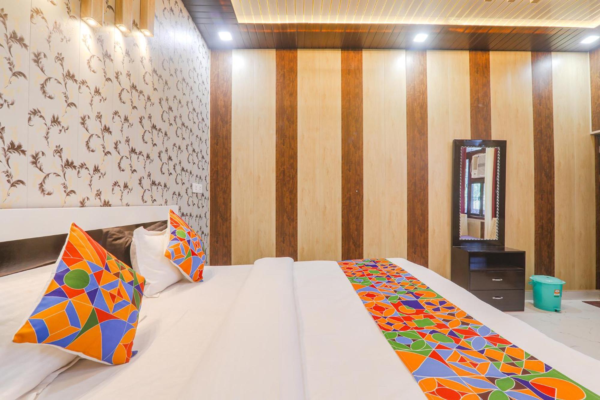 Fabhotel Uma Yugul Ayodhya Dış mekan fotoğraf